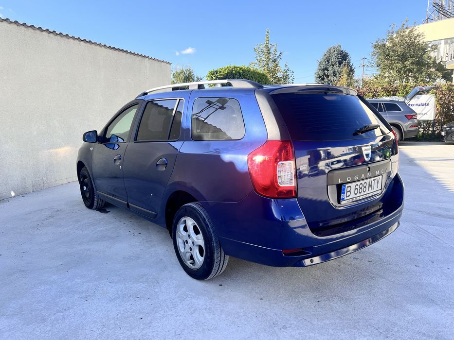 Dacia Logan usor avariat