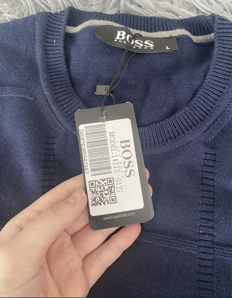 Продам кофту оригинал Hugo Boss