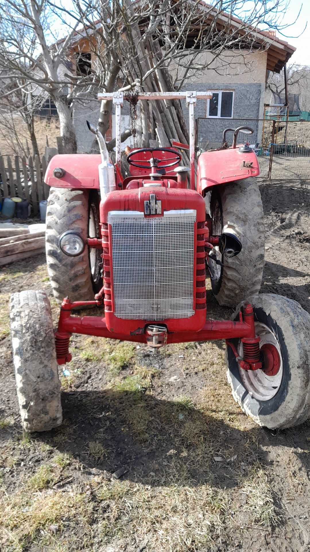 Vând tractor internațional