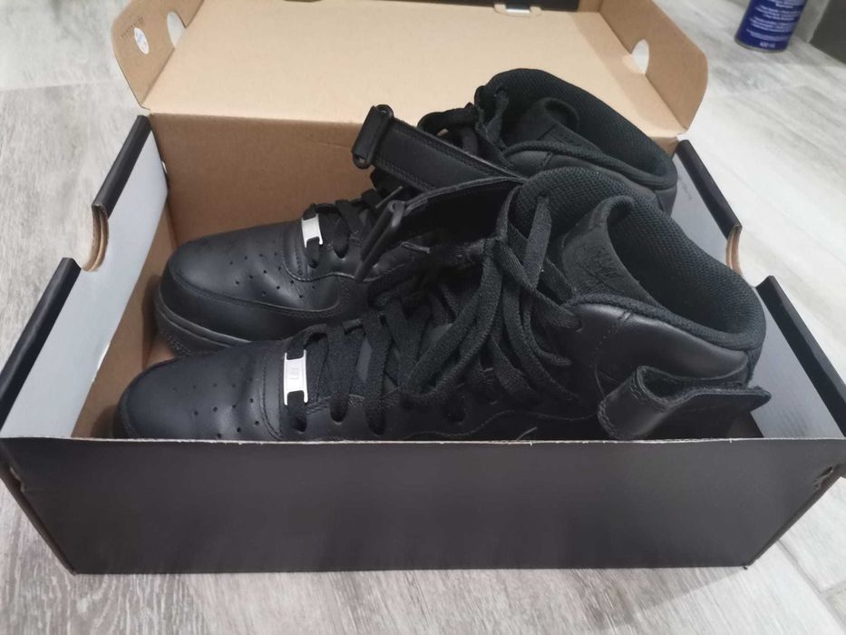 nike air force mid triple black