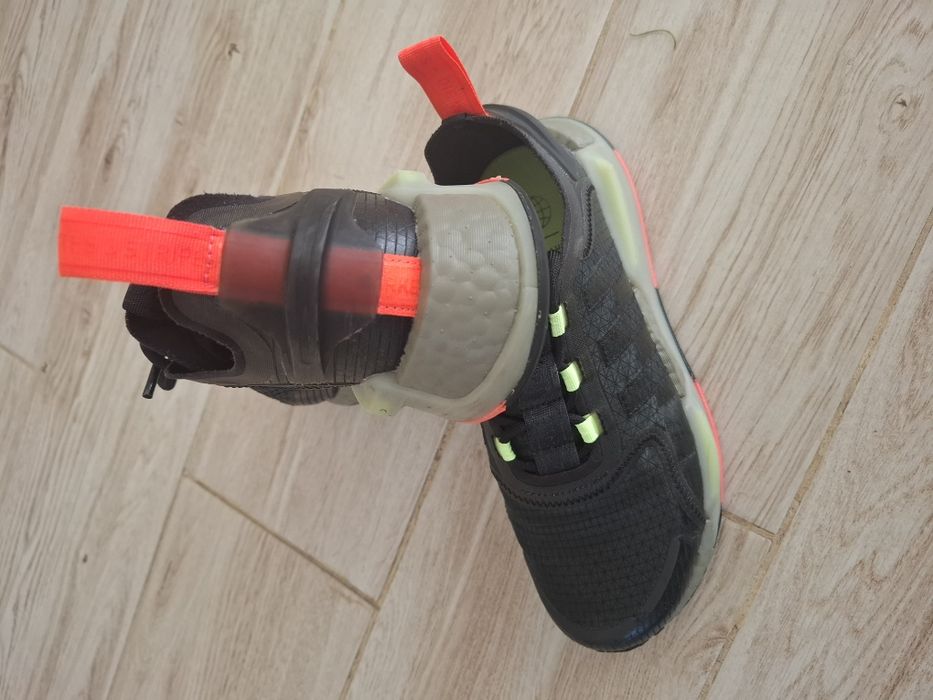 Vând Adidași Adidas