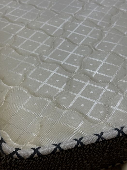 Матрас 160*180 в отличном состоянии