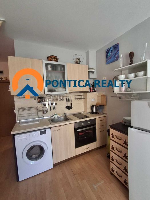 Тристаен в голям целогодишен комплекс близо до Слънчев Бряг