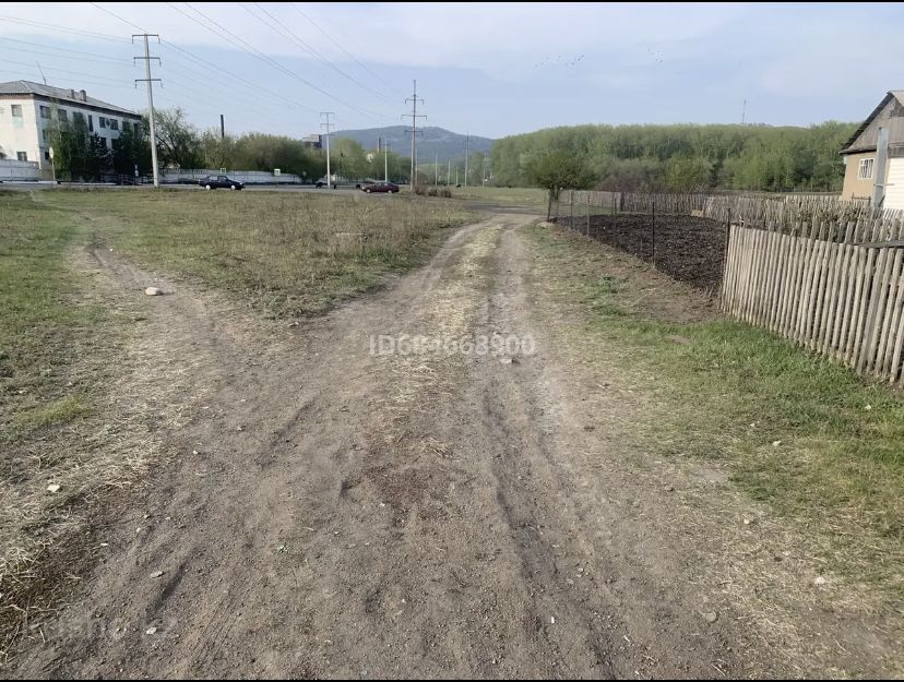 Участок земли под коммерческий вид деятельности