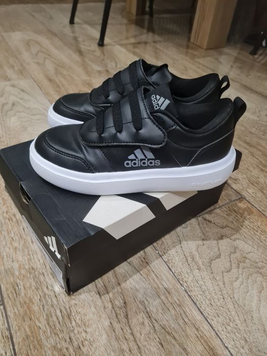 Ghete/Sneakersi Adidas baieti  35