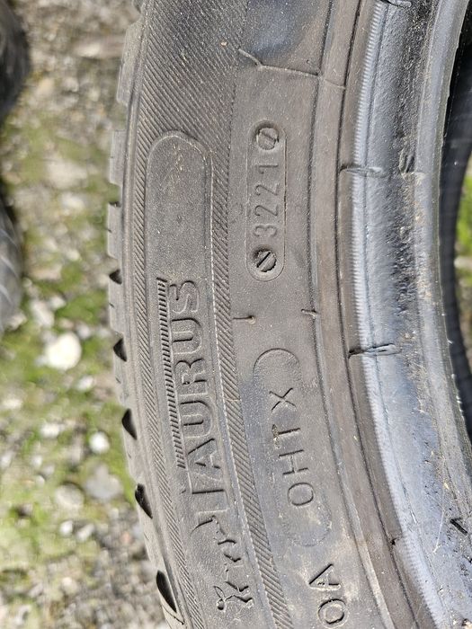 Vand 2 anvelope 225/40/18, 1buc 225/45/17 și 1buc 225/50/17