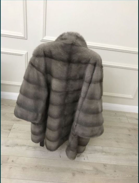 Продаётся Норковая Шуба