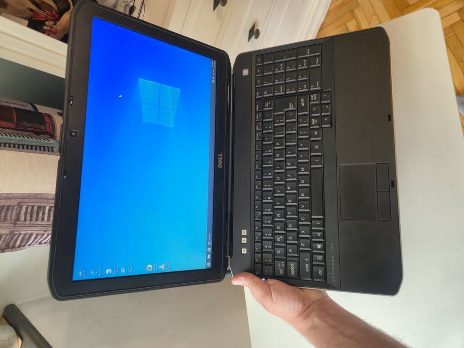 Laptop Dell Latitude i5