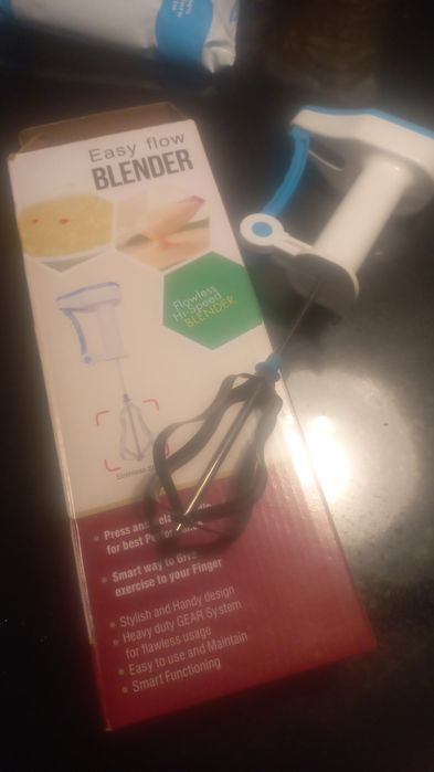 Продам Блендер ручной.