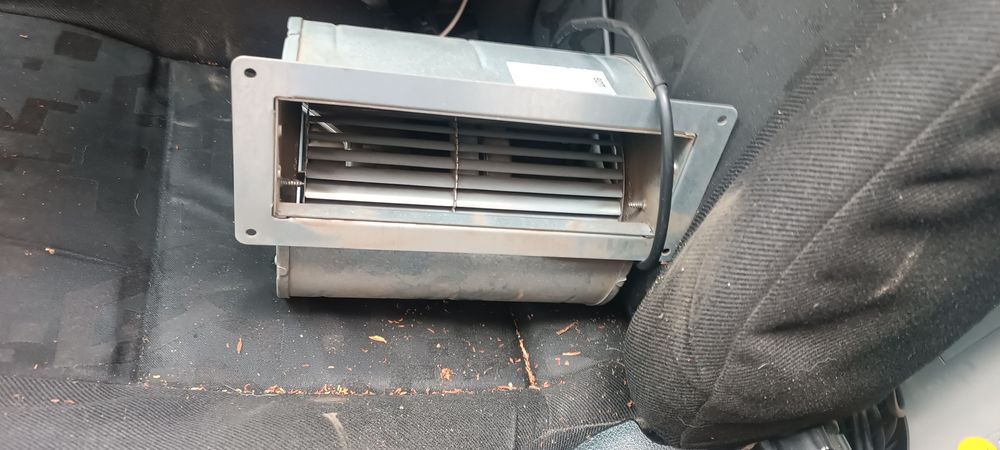 Продавам центробежни вентилатори