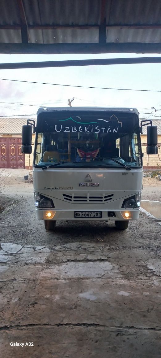 Isuzu NP 21 2012 yil