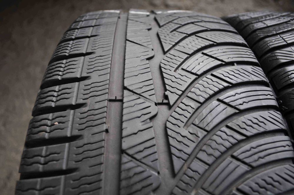 SET 4 Anvelope Iarna 225/40 R18 MICHELIN Pilot Alpin PA4 92V