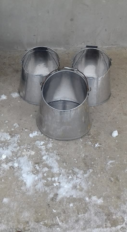 Vand crinte pentru brnza din inox  
Avem toate mărimile dorite 
Avem t