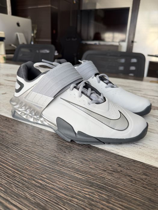 Спортни Обувки Nike SAVALEOS SE Bianco Grigio тип Щангети