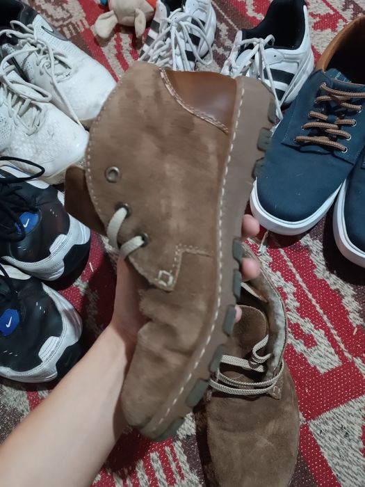 vând ghete piele întoarsă