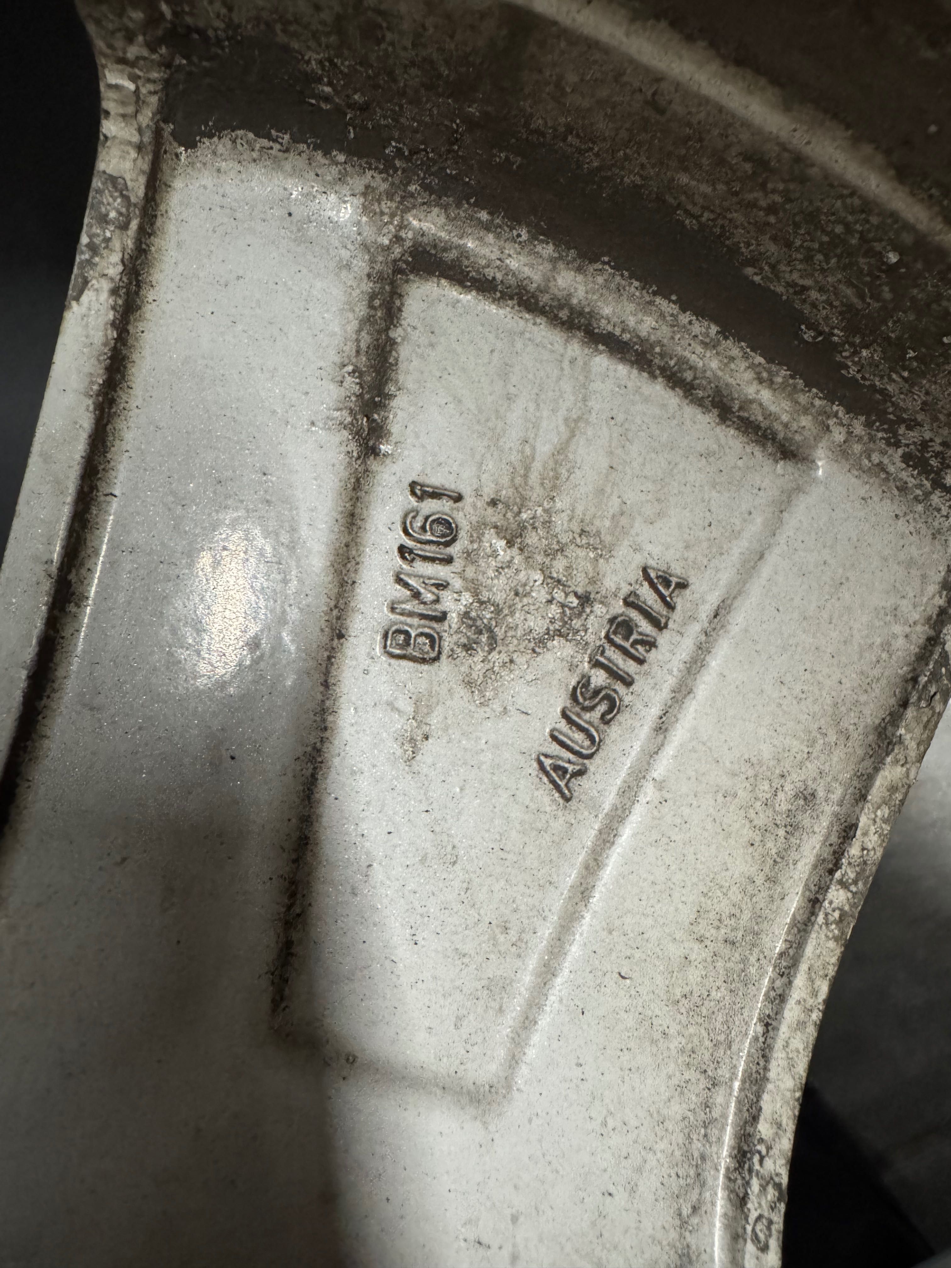 17ки Джанти за БМВ Е9х + гуми зимни Goodyear ultragrip performance+