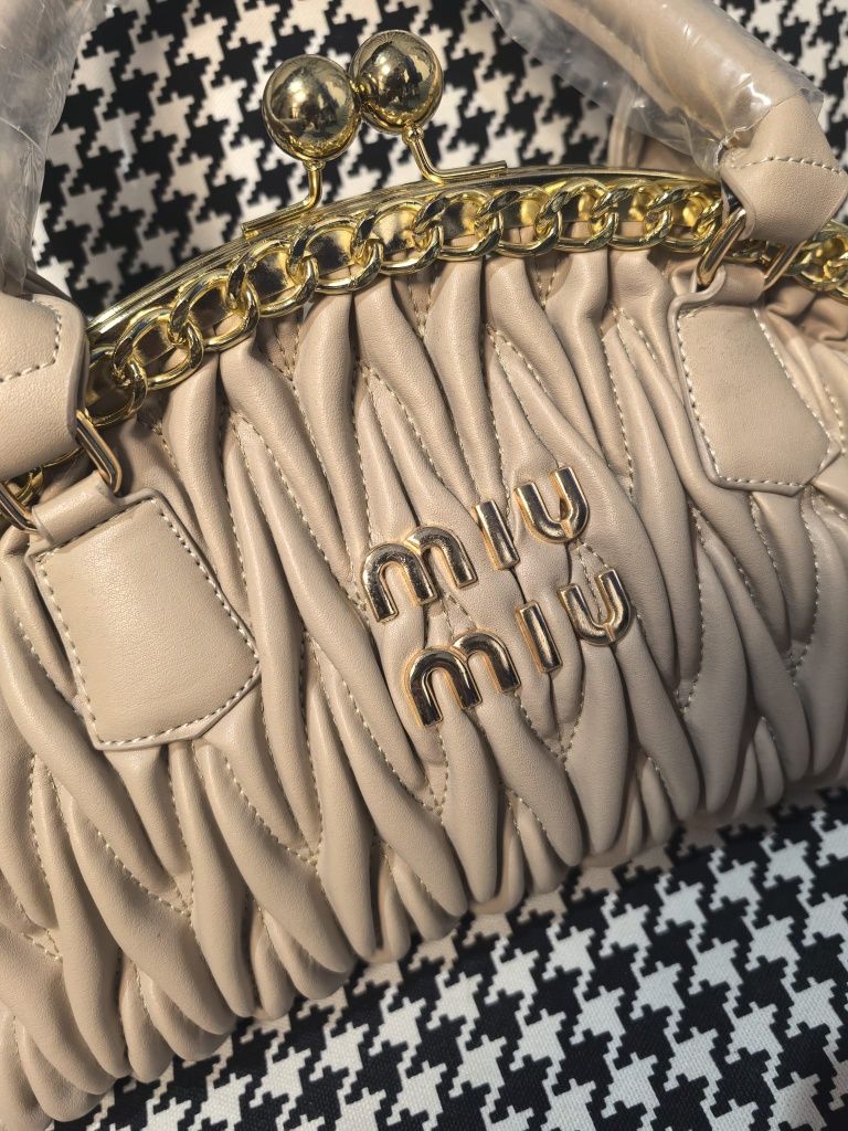 Miu Miu дамска чанта