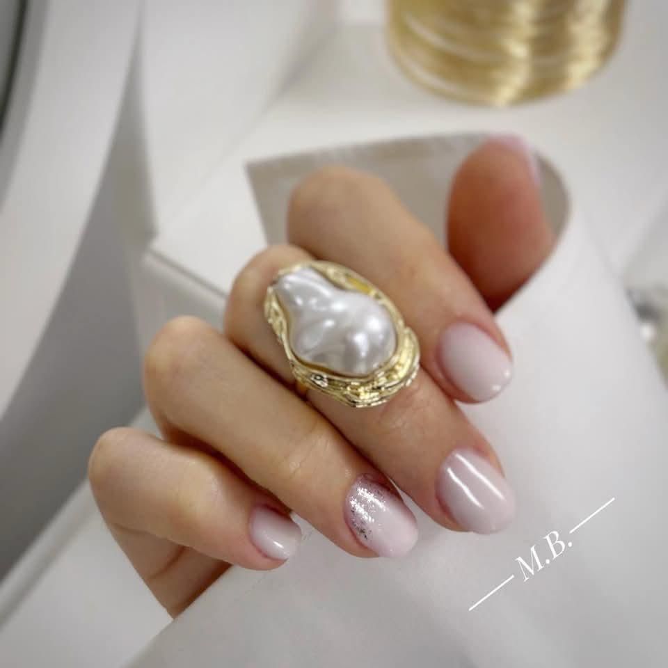 Manichiura si Pedichiura! Mystique Beauty OFERTA