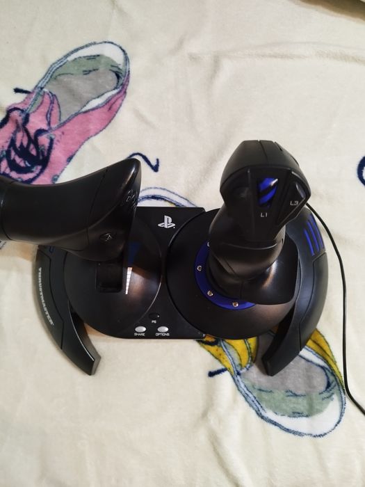 Joystick Thrustmaster T.FLIGHT HOTAS 4 pentru PC și PlayStation