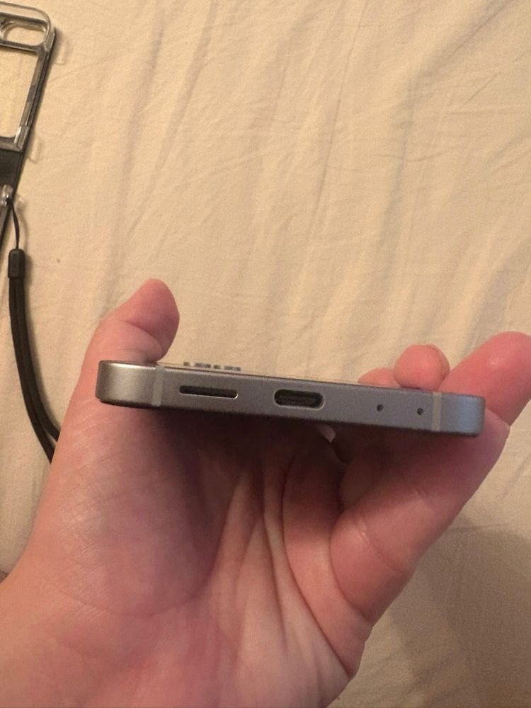 Samsung Galaxy Flip 6