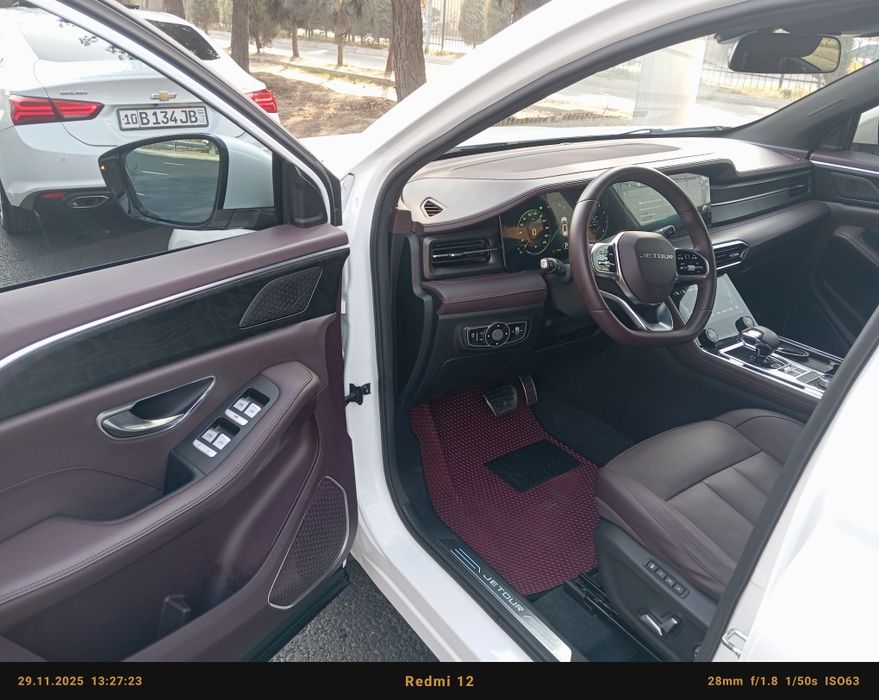 Jetaour x90 plus  full pazitsa  1 qol moshna gen boladi