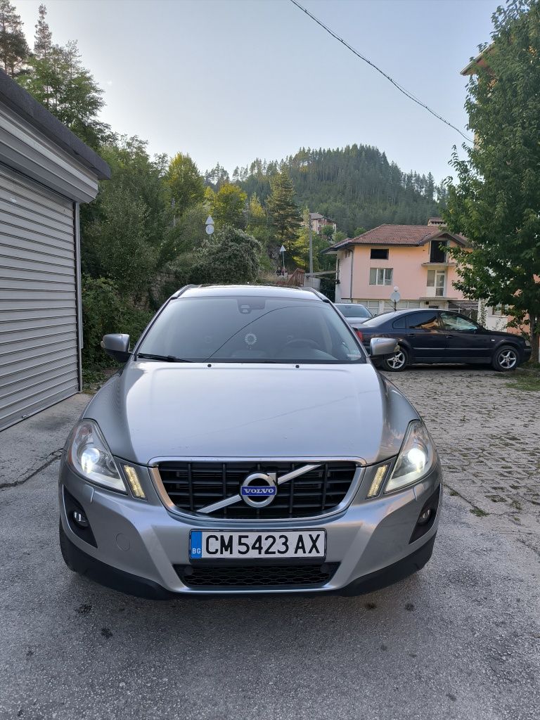 Volvo XC60. 2400куб. см.