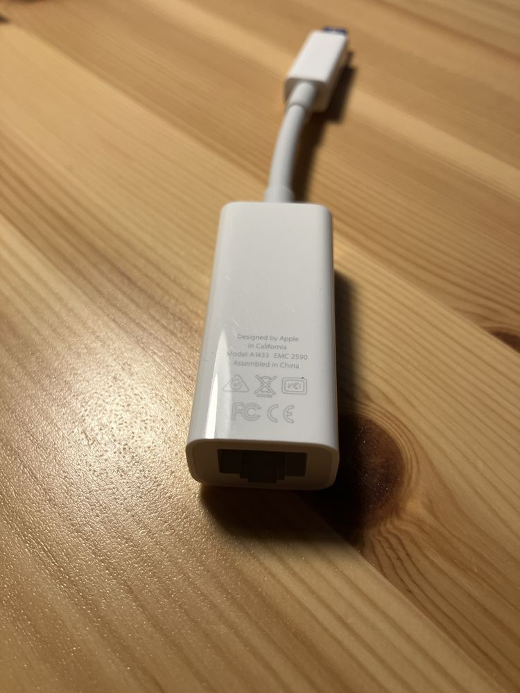 Adaptor Apple Thunderbolt Port la Gigabit Ethernet RJ-45, A1433