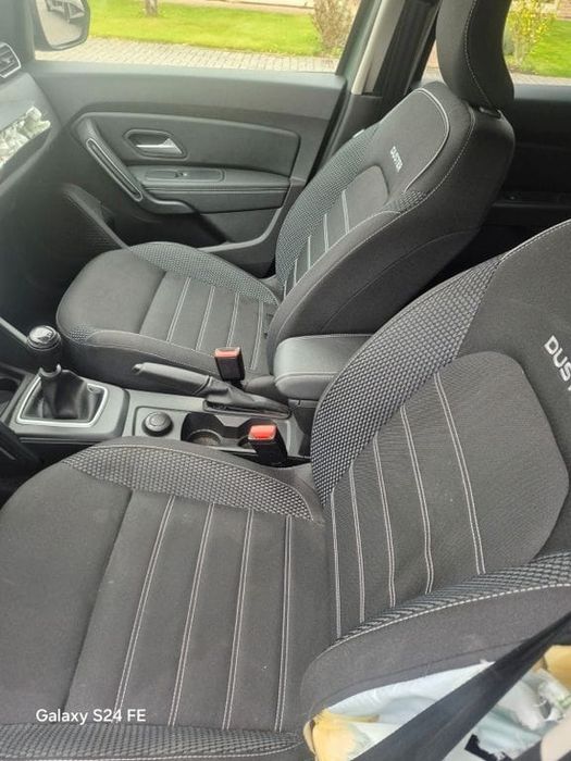 Vând Dacia Duster an 2024 avariat 15 dci 4x4 15000 km
