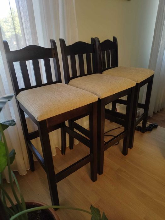 Scaune de bar din lemn masiv (4) – pe comandă