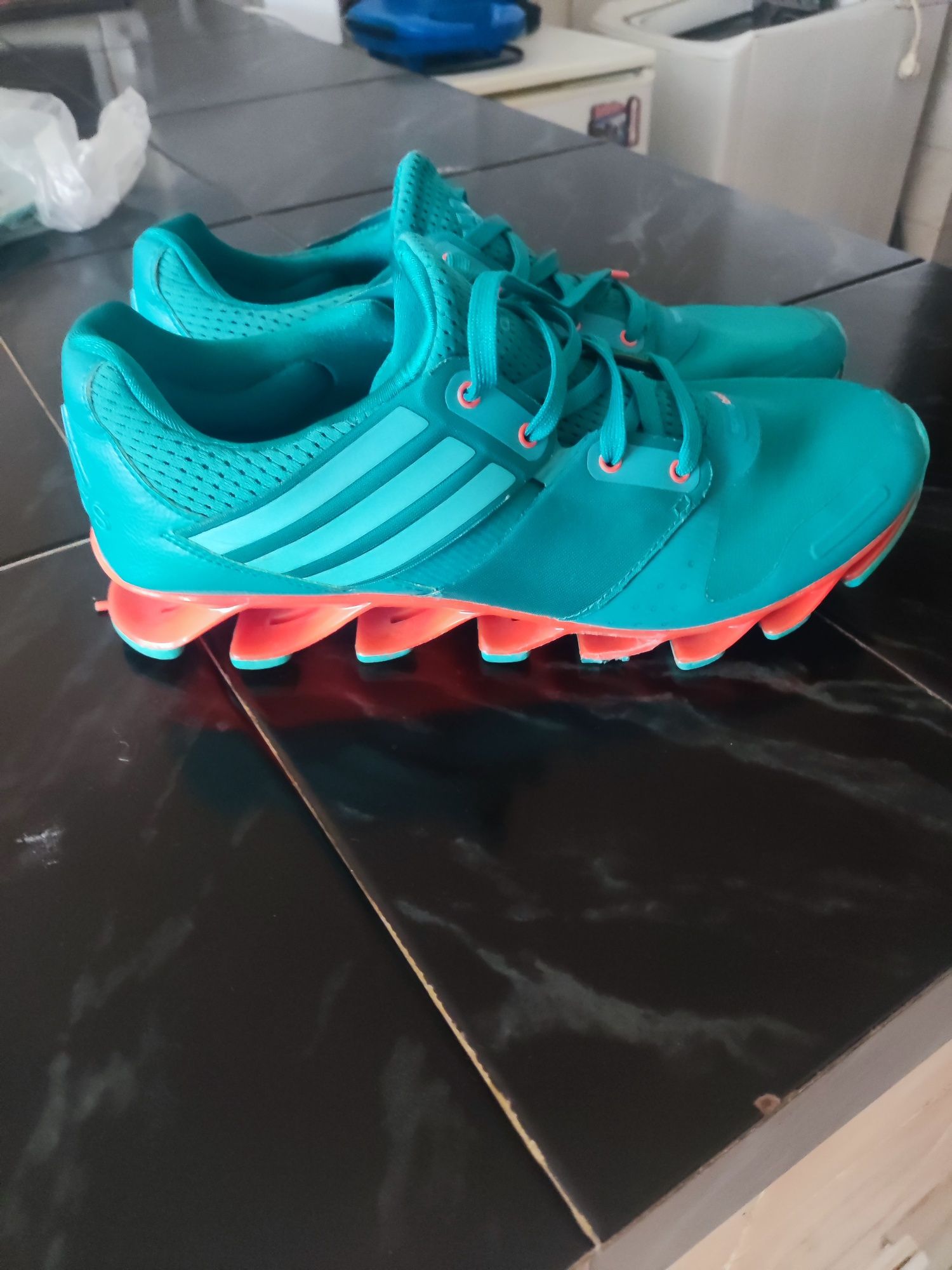 Маратонки Adidas Springblade