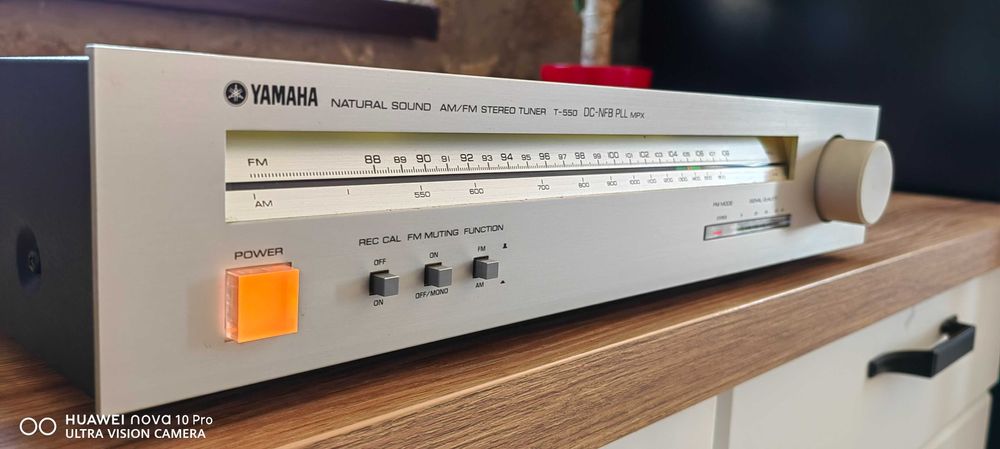 Еквалайзер Fisher 914 и тунер Yamaha T550