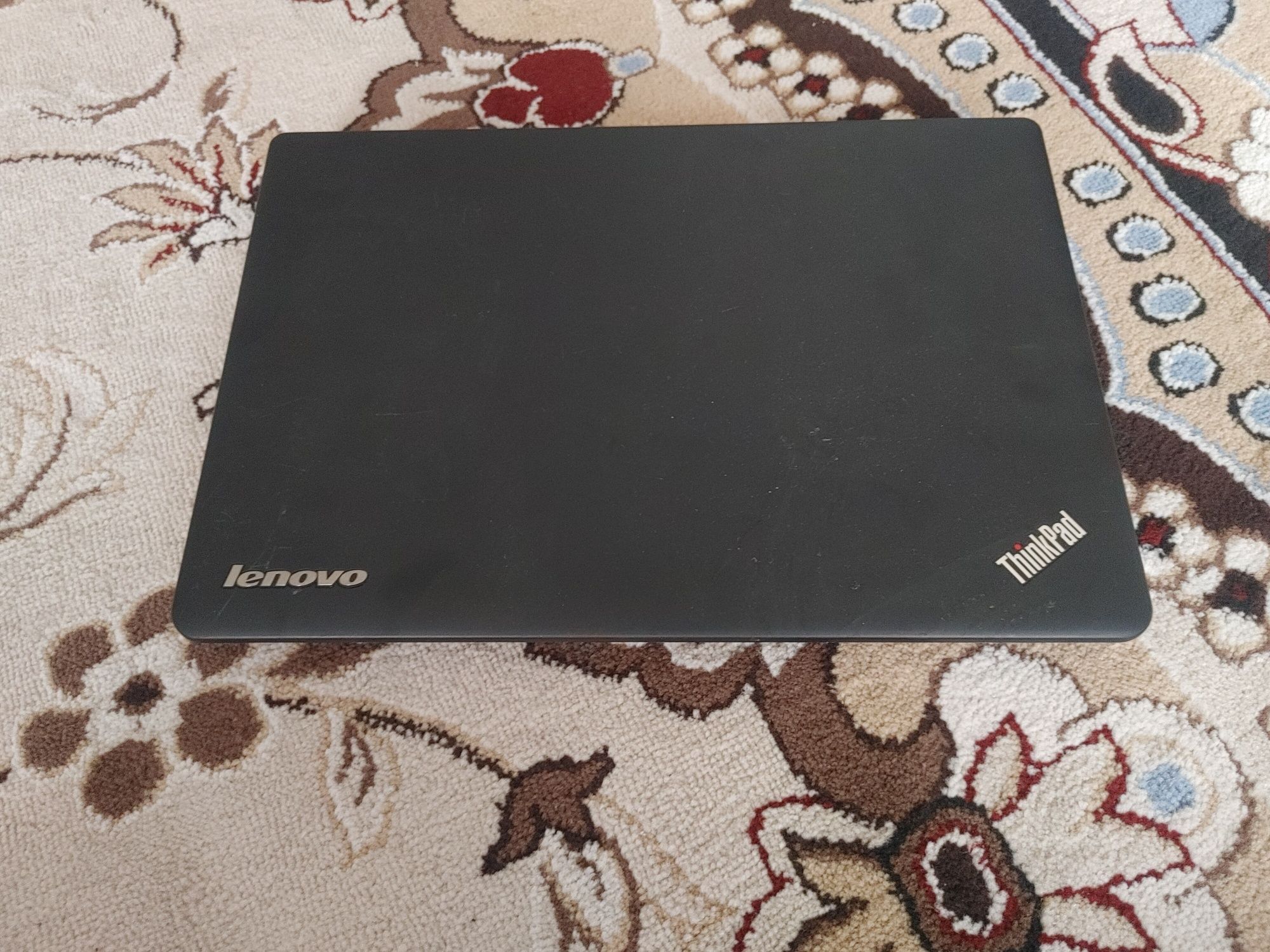 Lenovo Noutbook yangidek core i5
