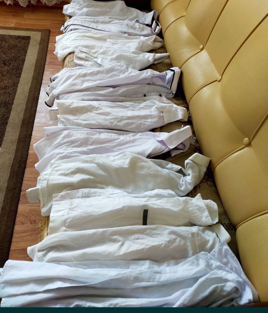 Рубашки белые для мальчиков