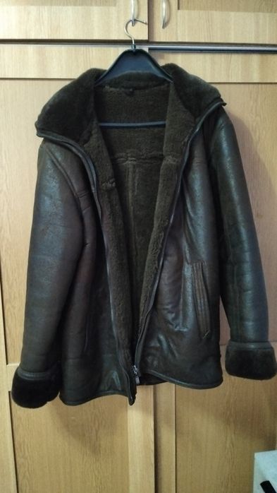 Cojoc bărbătesc atractiv