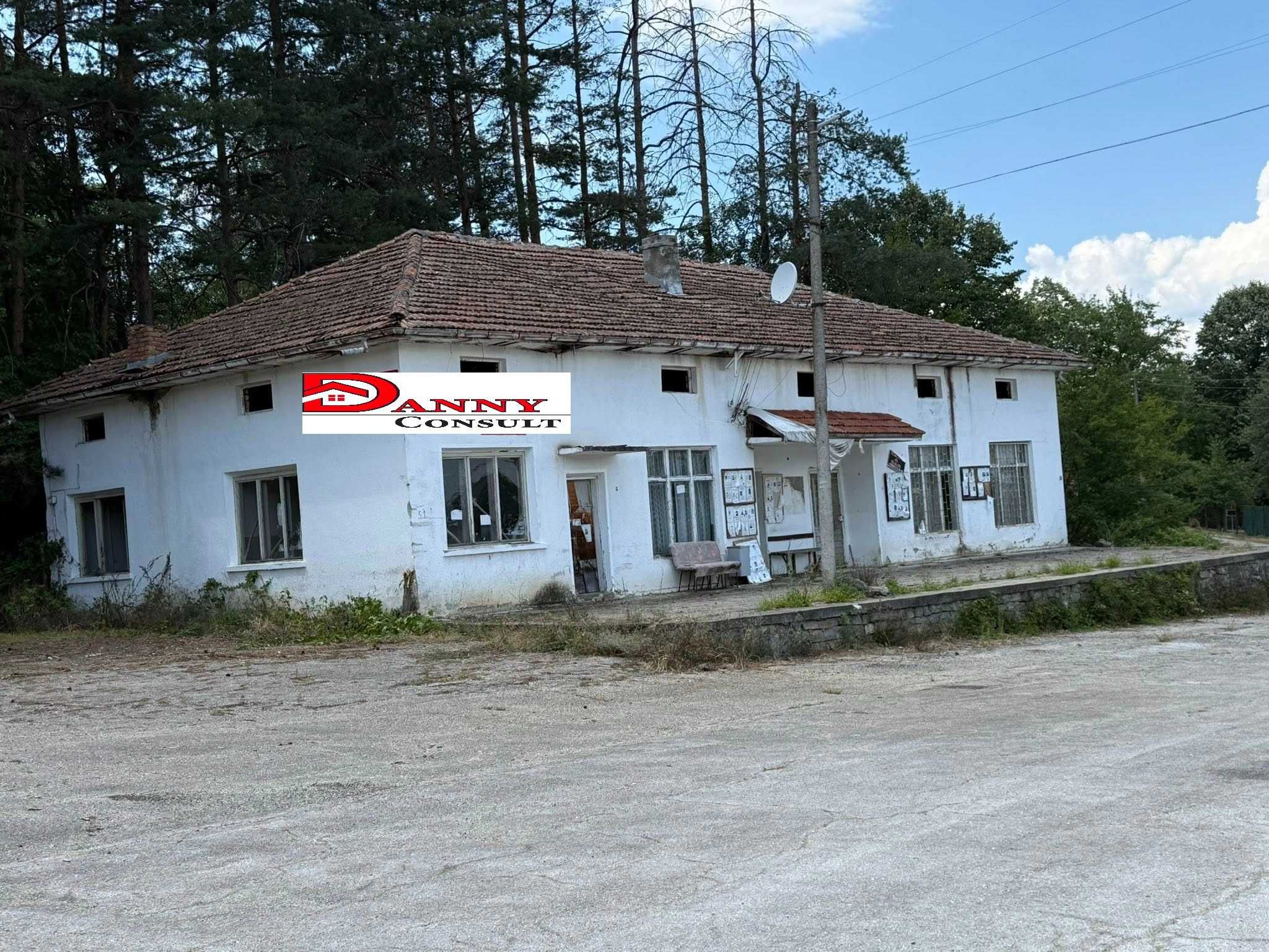 Масивна сграда в с. Камещица - обл. Габово