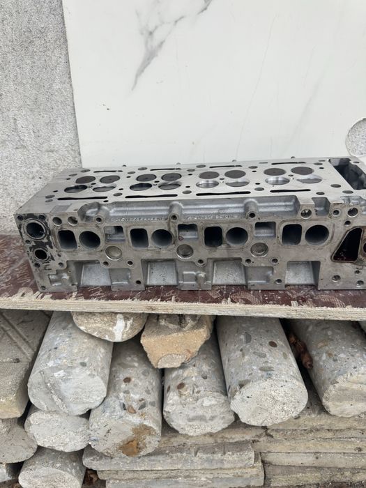 Глава за мерцедес 2.2 дизел ом646 За Части