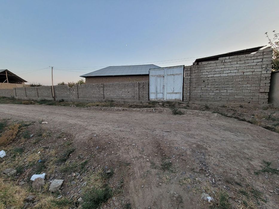 Ховли сотилади гуз,свет,сув бор