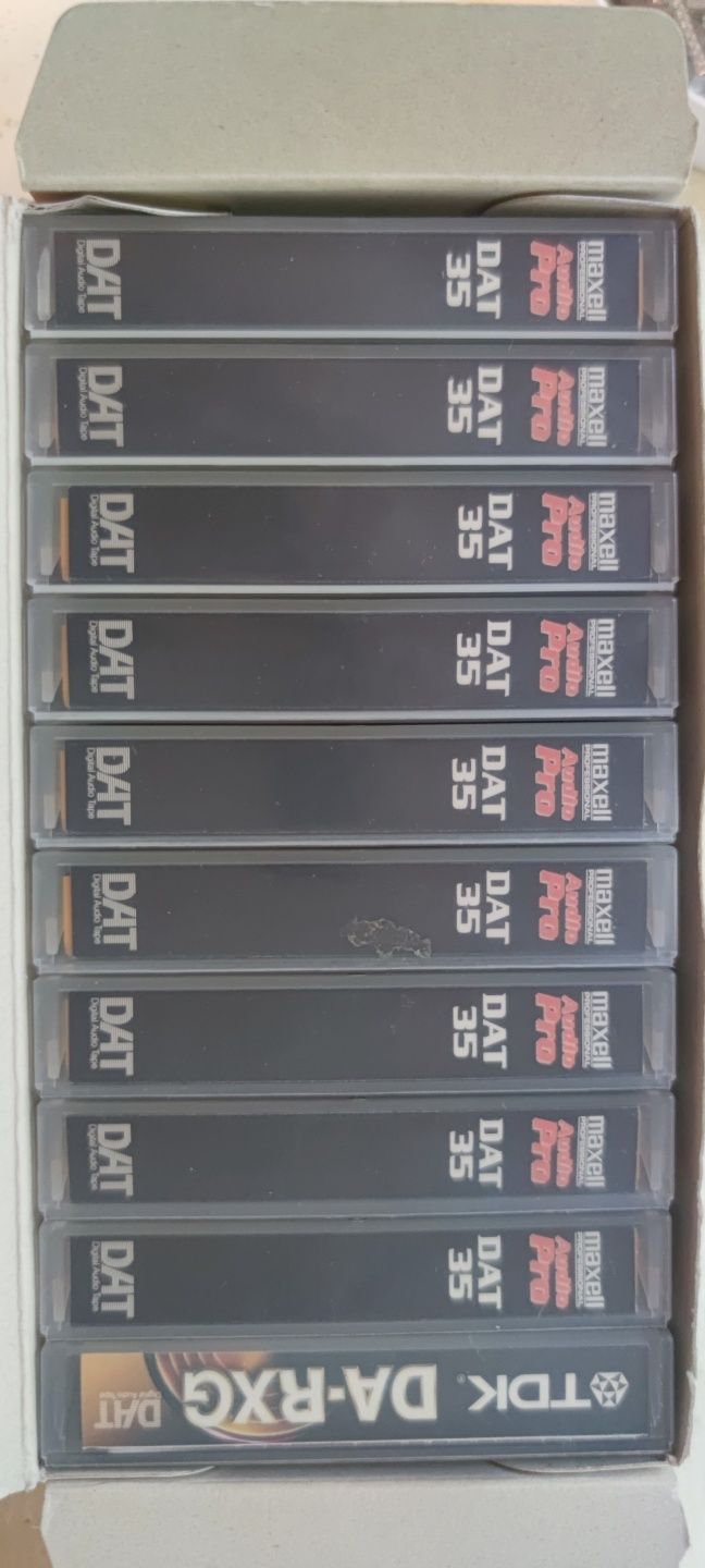 DAT касети Maxell Professional 35, 10 броя.