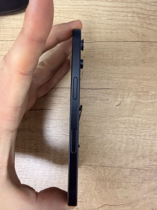 Baterie + mijloc iPhone 16 Black