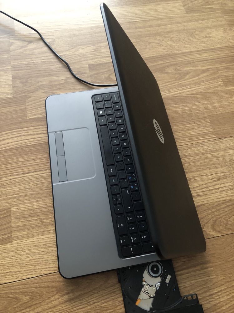 Laptop HP Slim Display 15,6,Wind 10,4gb ram,500gb memorie cu incarcato