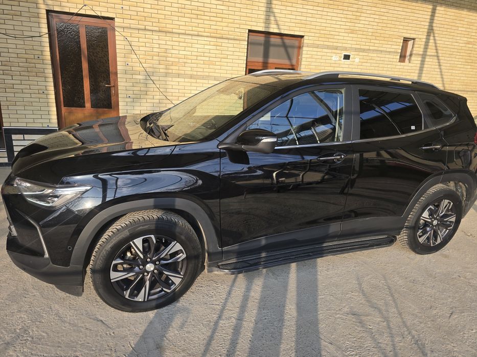 Tracker 2 premyer plus sotiladi