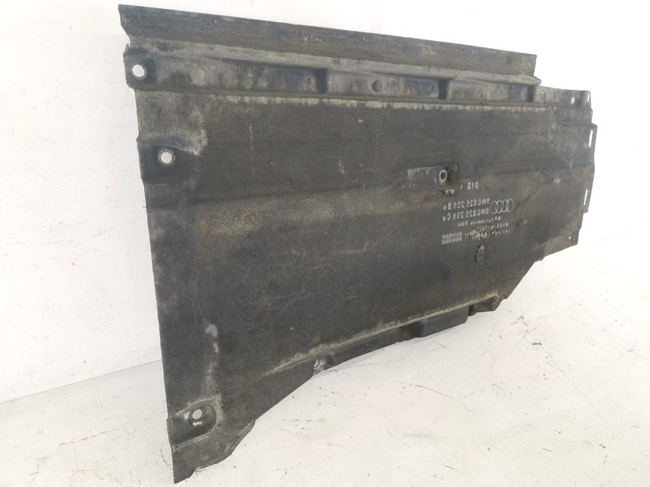 Ауди А4 / Audi A4 Предпазен щит на каросерията отдясно, оригинален, в