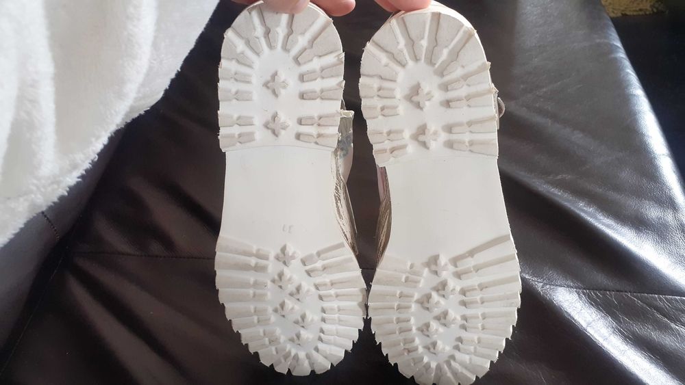 sandale damă albe măsura 36-37