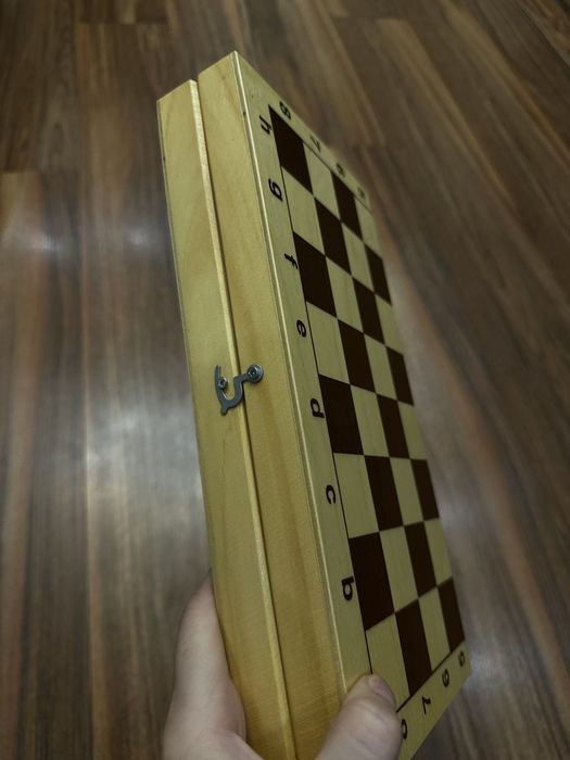 Шахматы новые деревянные