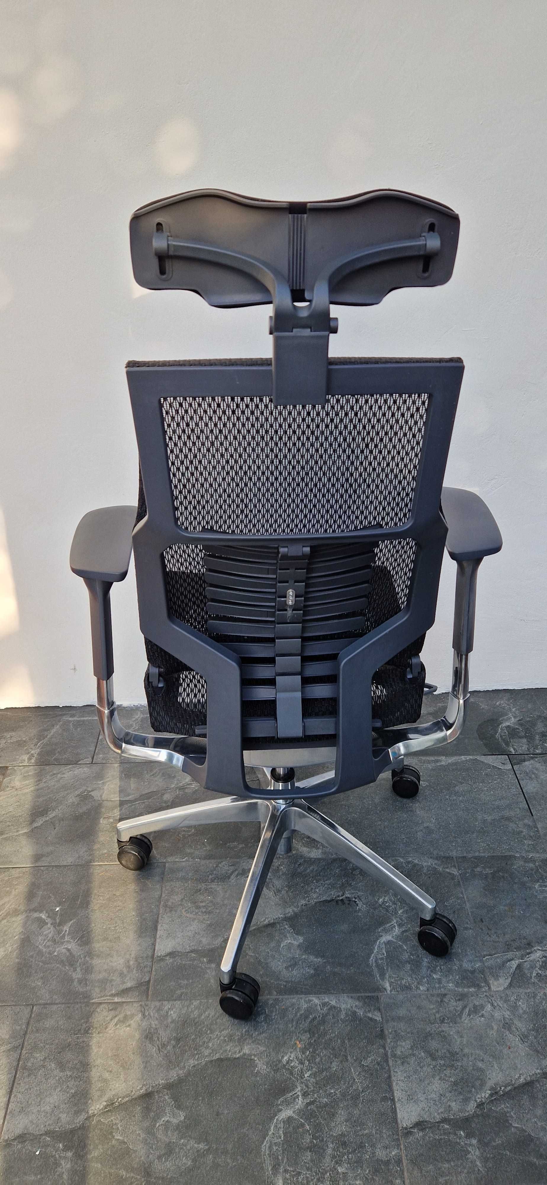 Ергономичен стол / Pofit Ergonomic Chair with Mobile App