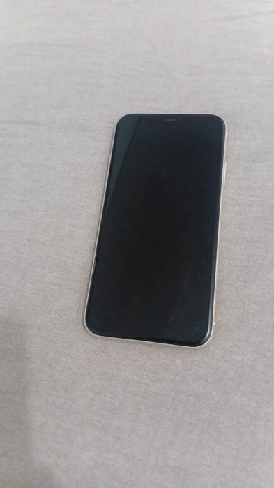 Продаю Айфон 11 ,128 гб