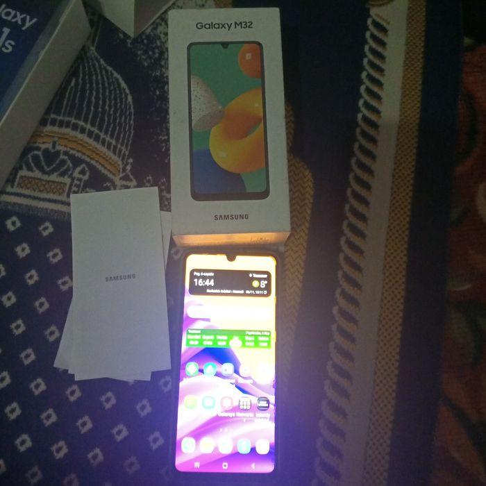 GALAXY M32 telefon