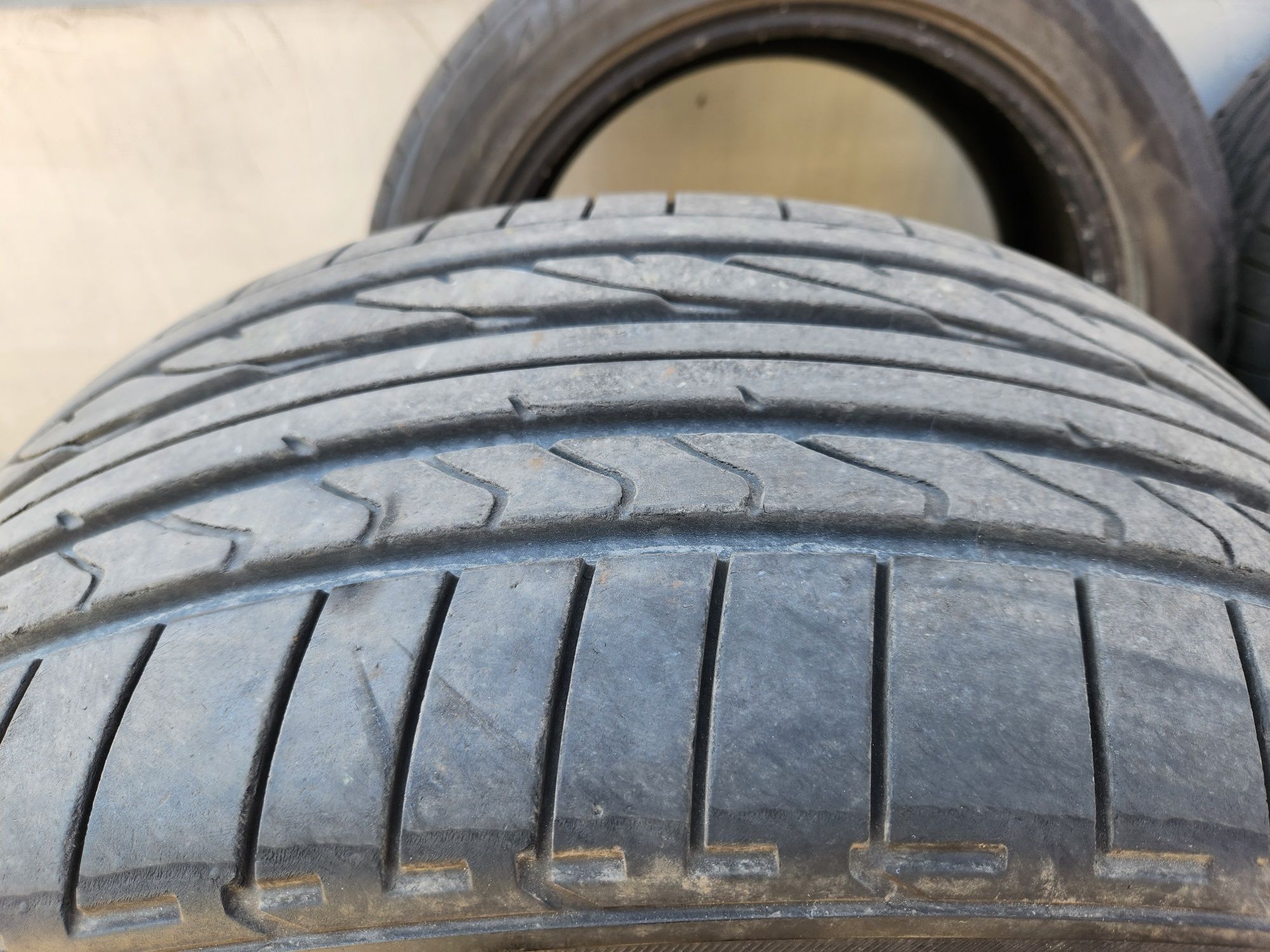 Шины Bridgestone 275/45 R20 летние