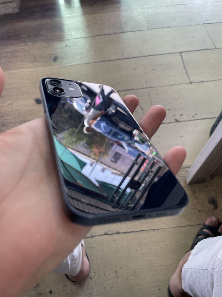 Iphone 12 ideal