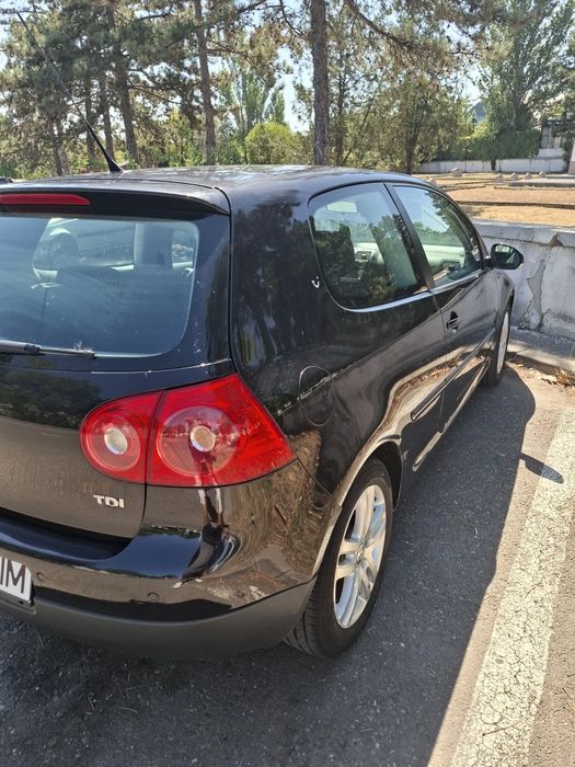Vând Golf 5 1.9 2008